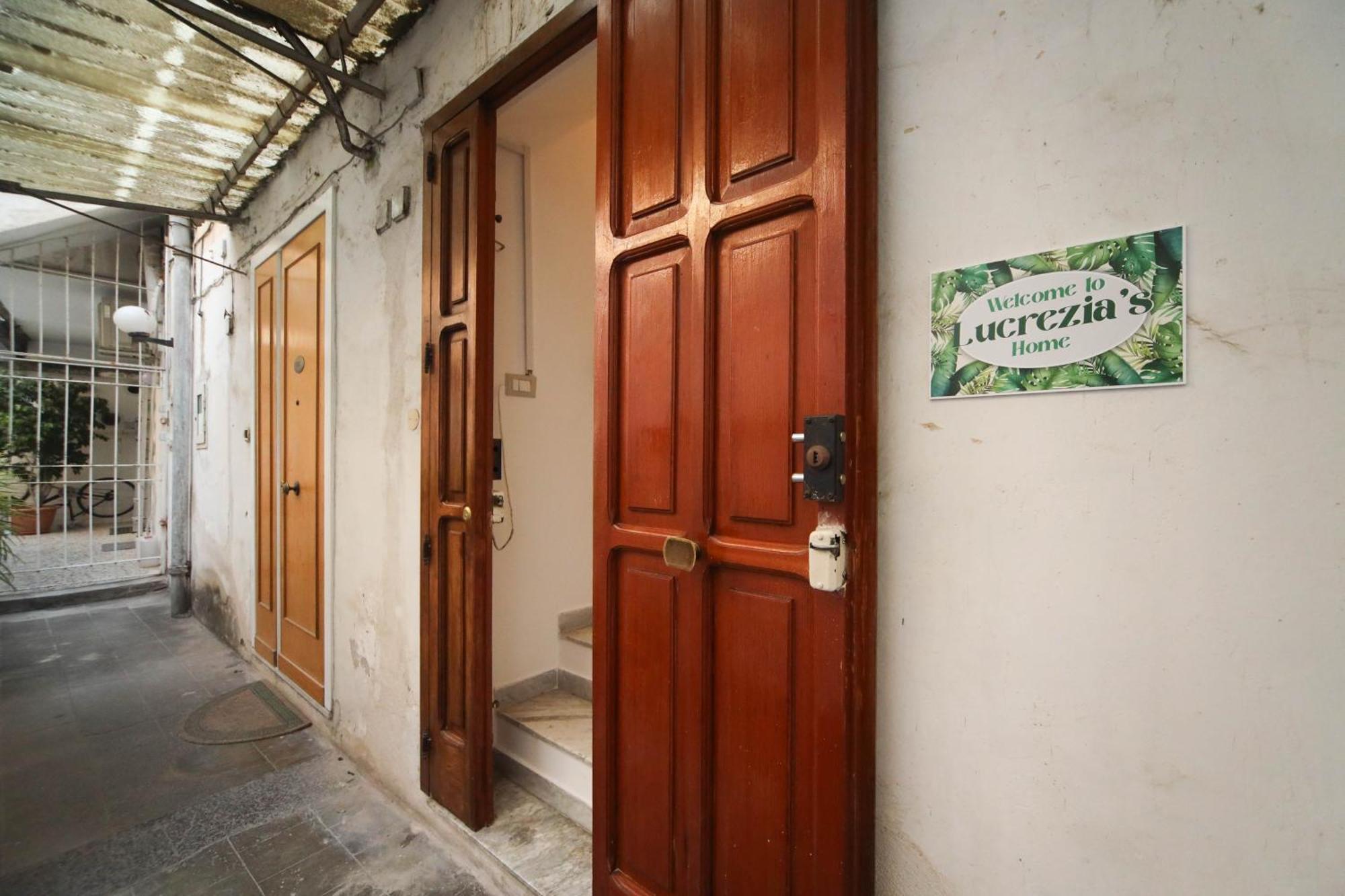 Lucrezia'S Home Castellammare di Stabia Bagian luar foto